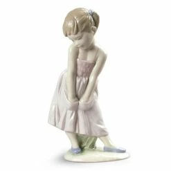 Lladro - Sweet Shyness Figurine