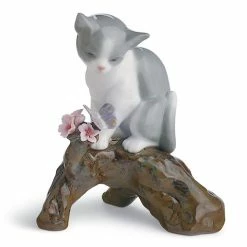 Lladro - Blossoms For The Kitten